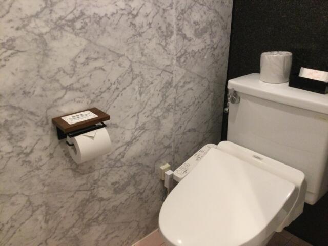 HOTEL Bless（ブレス)(新宿区/ラブホテル)の写真『201号室 トイレ』by ACB48