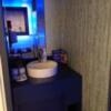 HOTEL EMERALD（エメラルド）(品川区/ラブホテル)の写真『505号室 洗面台(照明が点かなかったです)』by 舐めたろう