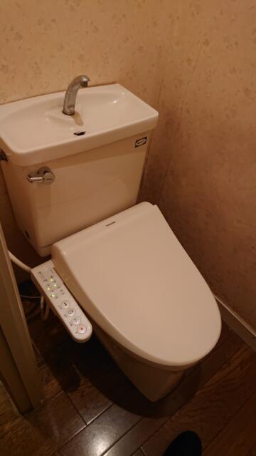 hotel SKY ROAD(豊島区/ラブホテル)の写真『421号室 トイレ』by 舐めたろう