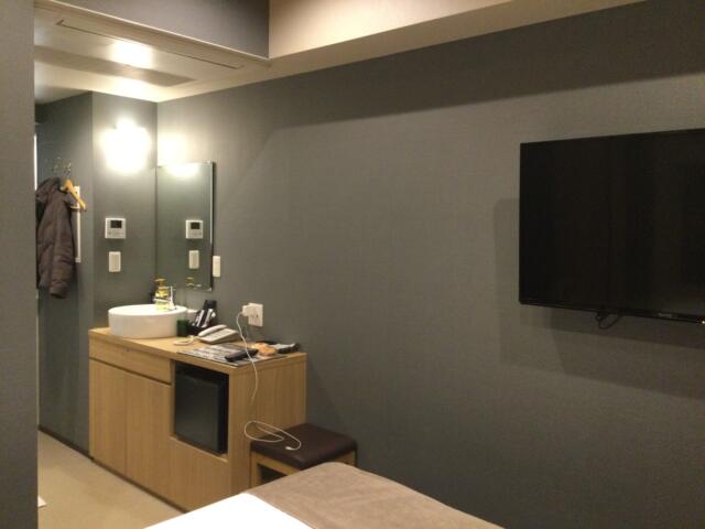 ホテル中山(新宿区/ラブホテル)の写真『205号室 お部屋奥から見た室内』by ACB48