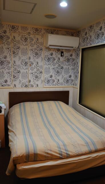 キャメルイン(立川市/ラブホテル)の写真『キャメルイン317号室です。ベッドもお部屋もここは広めでくつろげる雰囲気が好きです。』by マックさん