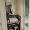 ホテル エリアス(豊島区/ラブホテル)の写真『213号室 洗面所。右の扉を開けるとバスルーム』by なめろう