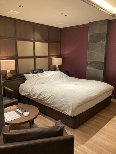 HOTEL アスタプロント(浜松市/ラブホテル)の写真『225号室ベッド』by 一刀流