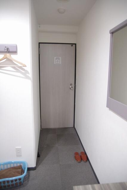 HOTEL ELEGANT（エレガント）(台東区/ラブホテル)の写真『303号室　玄関エリア』by マーケンワン