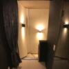 HOTEL REGINA(レジーナ)(静岡市駿河区/ラブホテル)の写真『209号室　下の階への階段』by ま〜も〜る〜
