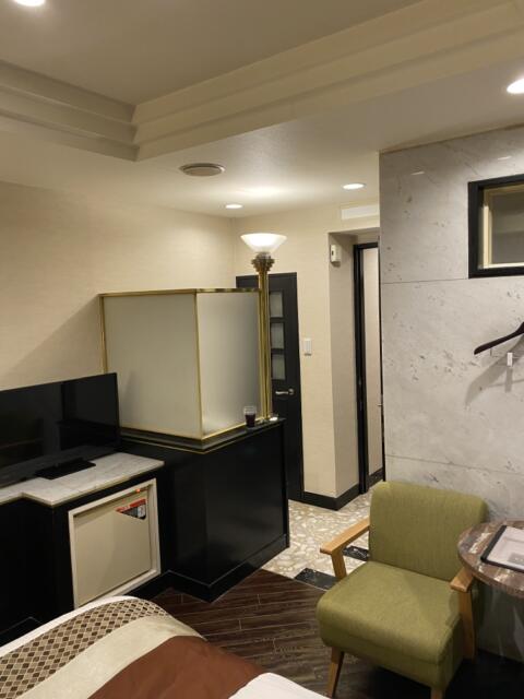 HOTEL R&N（レストアンドネスト）(蕨市/ラブホテル)の写真『302号室(左奥から手前)』by こねほ