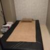 レンタルルーム バラ(荒川区/ラブホテル)の写真『２号室ベッド - プレイするには十分な大きさです』by _Yama