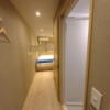 ホテル 小山 (KOYAMA）(新宿区/ラブホテル)の写真『304号室 くつぬぎからの室内。』by angler