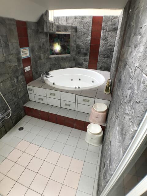 ア・プレスト(浜松市/ラブホテル)の写真『32号室　浴室(上階)』by ま〜も〜る〜