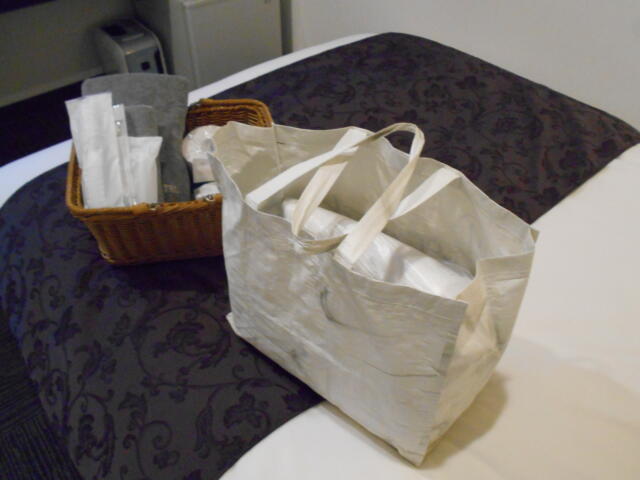 HOTELプレジール立川(立川市/ラブホテル)の写真『403号室、リネン類はフロントでもう1セットもらえました。』by もんが～