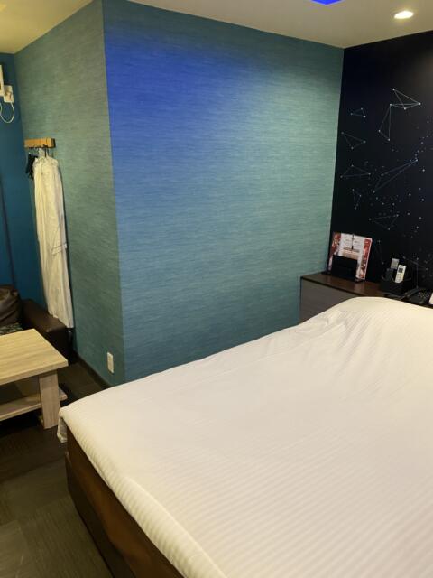 ホテル 彩(大田区/ラブホテル)の写真『303号室(左手前から奥)』by こねほ