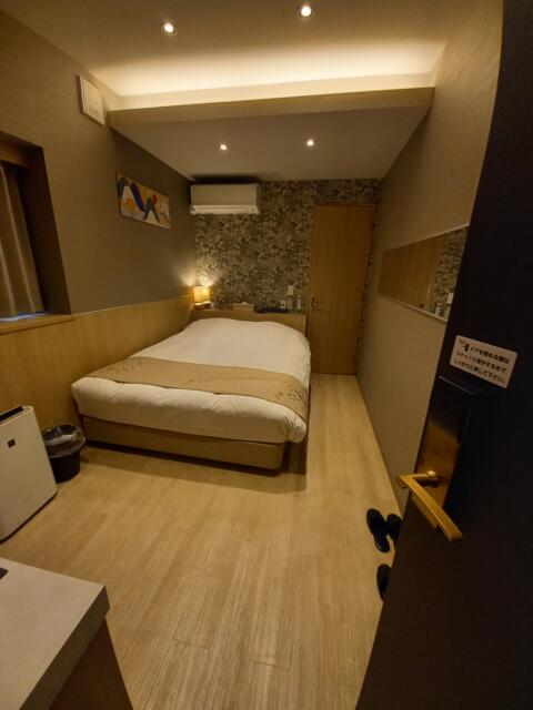 ホテル 小山 (KOYAMA）(新宿区/ラブホテル)の写真『101号室の室内全景』by angler
