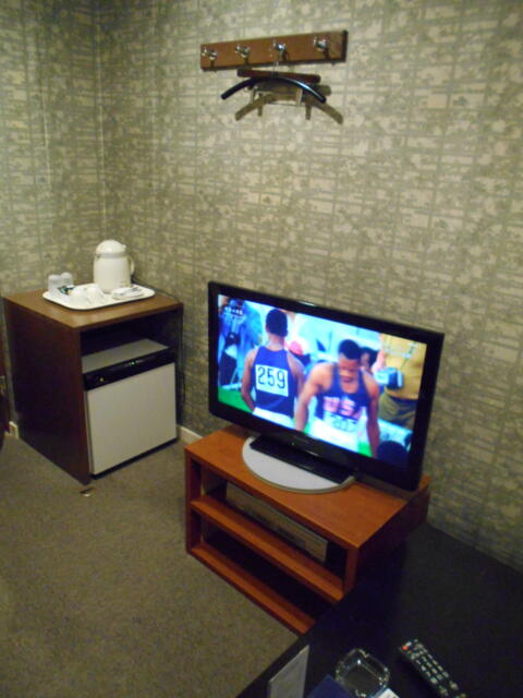 キャメルイン ウエスト(立川市/ラブホテル)の写真『227号室、テレビなど』by もんが～