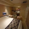 HOTEL ZERO MARUYAMA(渋谷区/ラブホテル)の写真『302号室 ベッド奥側からの室内全景』by angler