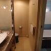 ホテル Be・zen(ビ・ゼン)(大阪市/ラブホテル)の写真『405号室。洗面所。右浴室、中央トイレ、左洗面台。』by 航平