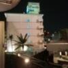 HOTEL Carib(カリブ)(横浜市旭区/ラブホテル)の写真『夜の外観です。(22,4)』by キジ