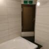 HOTEL ZERO(横浜市港北区/ラブホテル)の写真『701号室（浴室入口横から奥方向）』by 格付屋