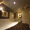 HOTEL ZERO MARUYAMA(渋谷区/ラブホテル)の写真『402号室のベッド足元側からの天井照明』by angler