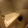 HOTEL ZERO MARUYAMA(渋谷区/ラブホテル)の写真『501号室浴室全景』by angler