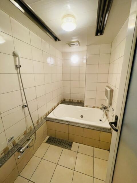 HOTEL STATION インペリアル(台東区/ラブホテル)の写真『571号室の浴室』by miffy.GTI