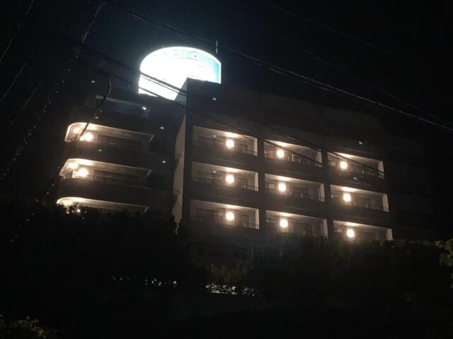 ホテルエスパシオ(山口市/ラブホテル)の写真『夜の外観』by まさおJリーグカレーよ
