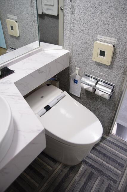 ホテル シック(台東区/ラブホテル)の写真『505号室　洗浄機能付きトイレ』by マーケンワン