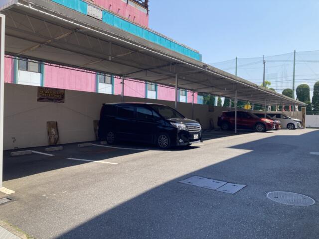 HOTEL LEON(レオン)(守山市/ラブホテル)の写真『駐車場』by まさおJリーグカレーよ