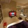 HOTEL ZERO MARUYAMA(渋谷区/ラブホテル)の写真『502号室ベッド側からの室内』by angler