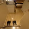 HOTEL ZERO MARUYAMA(渋谷区/ラブホテル)の写真『502号室のくつぬぎ』by angler