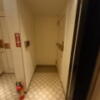 HOTEL ZERO MARUYAMA(渋谷区/ラブホテル)の写真『502号室のドア2 ５階は３室』by angler