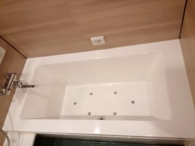 Think Hotel Think(海老名市/ラブホテル)の写真『601号室(22,5)大きめな浴槽。』by キジ