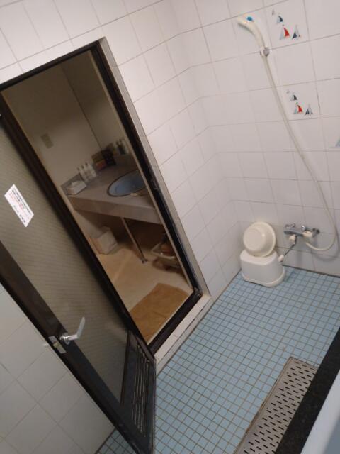 ホテル 貮番館(墨田区/ラブホテル)の写真『505号室 バスルーム、洗い場』by なめろう