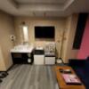 HOTEL RIO（リオ）(新宿区/ラブホテル)の写真『303号室、洗面台・ソファ』by イシバシ