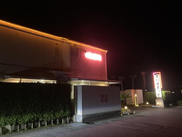 ホテル マリオネット(いわき市/ラブホテル)の写真『夜の外観』by まさおJリーグカレーよ