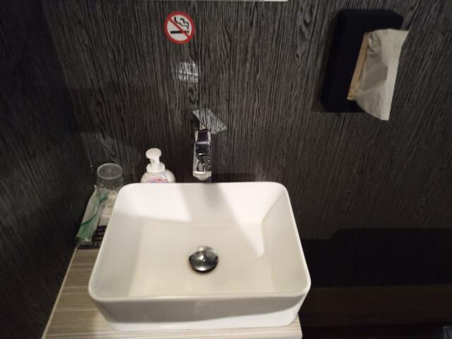 レンタルルーム Cheri (シェリ)(台東区/ラブホテル)の写真『405号室(洗面台)』by タンスにゴンゴン