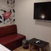 HOTEL 風々(ふふ)(新宿区/ラブホテル)の写真『203号室、ソファと液晶TV』by Sparkle