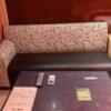 HOTEL STATION スクエア(台東区/ラブホテル)の写真『501号室 テーブルとソファー』by エロスケ魔神