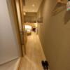 ホテル 小山 (KOYAMA）(新宿区/ラブホテル)の写真『203号室　ドアを開けると見える光景。左前に浴室　その奥にウォシュレットトイレ』by angler