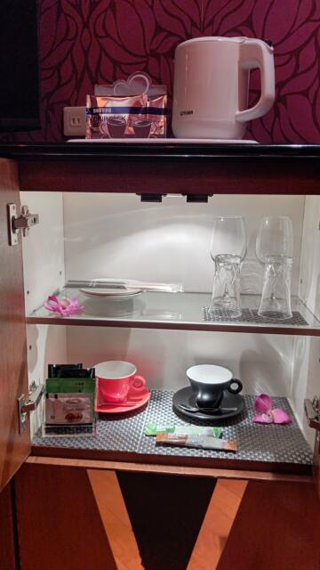 W-ARAMIS（アラミス）(新宿区/ラブホテル)の写真『202号室 ティーセット、食器類』by エロスケ魔神