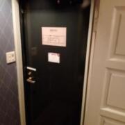 ホテルスマイル(豊島区/ラブホテル)の写真『302号室 入口』by 巨乳輪ファン