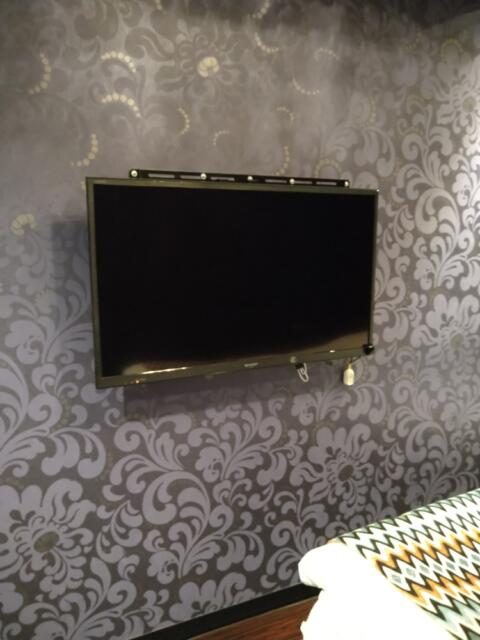 HOTEL LIXIA（リクシア）(豊島区/ラブホテル)の写真『405号室 ベッドの横の壁にテレビ』by なめろう