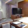 HOTEL LOTUS千葉(八千代市/ラブホテル)の写真『22号室　ソファー位置からの景色』by マーケンワン