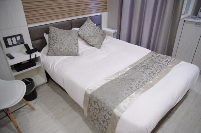 AMAND HOTEL（アマンド）(文京区/ラブホテル)の写真『802号室　ベッド』by マーケンワン