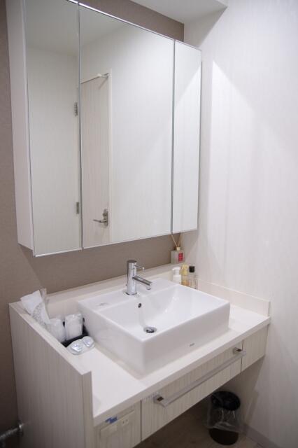 AMAND HOTEL（アマンド）(文京区/ラブホテル)の写真『802号室　洗面台』by マーケンワン