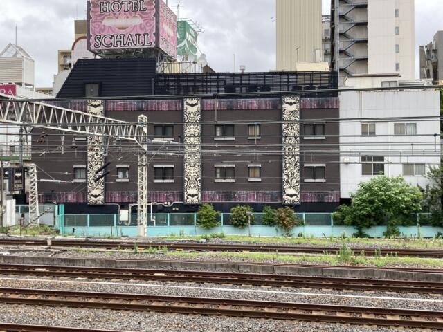 HOTEL schall（シャール）(台東区/ラブホテル)の写真『鶯谷駅ホームから』by L&L