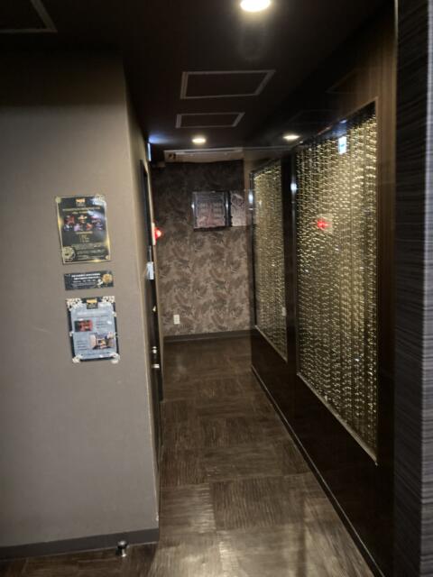 HOTEL schall（シャール）(台東区/ラブホテル)の写真『エレベーターから見た3階通路』by L&L