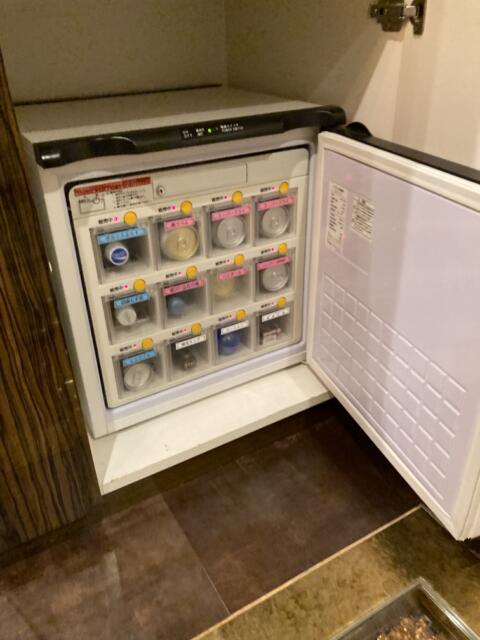HOTEL schall（シャール）(台東区/ラブホテル)の写真『306号室販売用冷蔵庫』by L&L
