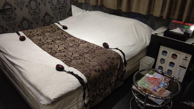 K Slit（ケイスリット）(船橋市/ラブホテル)の写真『303号室、ベッド』by Sparkle