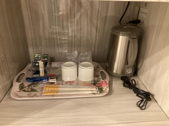 ホテルシティ(立川市/ラブホテル)の写真『506号室　電気ケトル、コーヒー類』by まさおJリーグカレーよ