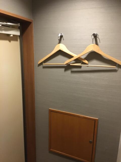 HOTEL 風々(ふふ)(新宿区/ラブホテル)の写真『107号室　ハンガー』by ちげ